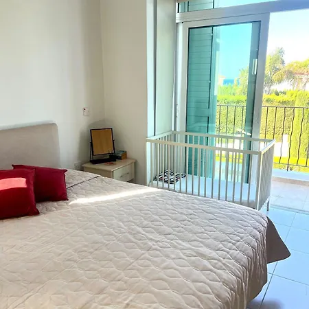 Divina Protaras