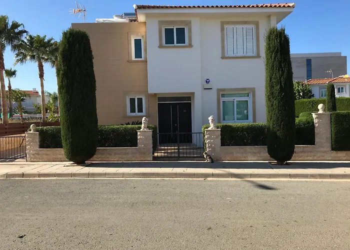 Divina Villa